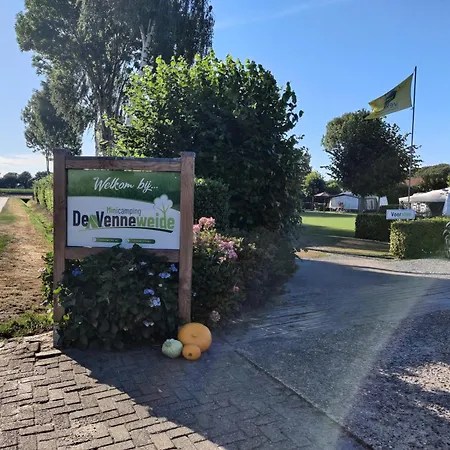 مكان تخييم De Bedstee Op De Svr De Venneweide *